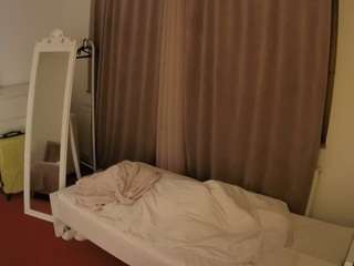 voyeurcam-julmodels-reallife-3