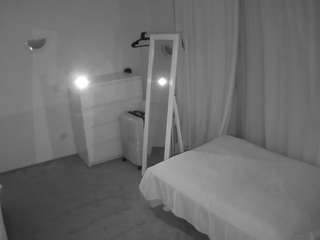 voyeurcam-julmodels-reallife-3