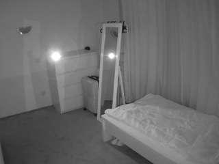 voyeurcam-julmodels-reallife-3