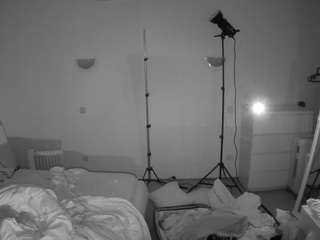 voyeurcam-julmodels-reallife-3