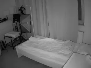 Julmodels Bedroom-E3's Live Sex Cam Show