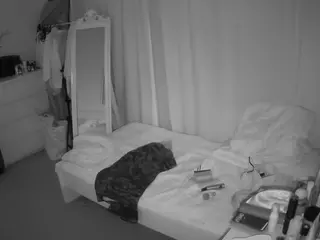 Julmodels Bedroom-E3's Live Sex Cam Show