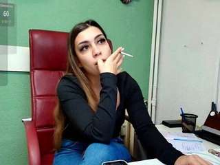 eveeevian from CamSoda is Freechat