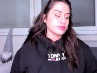 Live webcam model maddieflowers on Soda Cams