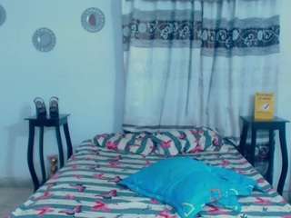 marcela-browm Live Webcam on CamSoda