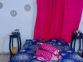 marcela-browm Live Webcam on CamSoda