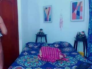 marcela-browm Live Webcam on CamSoda