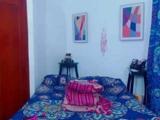 marcela-browm webcam