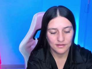 april-johnson's CamSoda show and profile