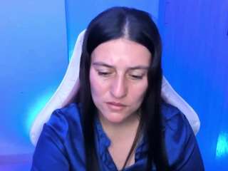 april-johnson's CamSoda show and profile