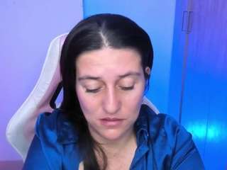 april-johnson's CamSoda show and profile