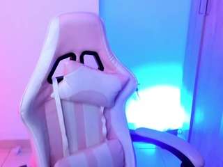 april-johnson's live room