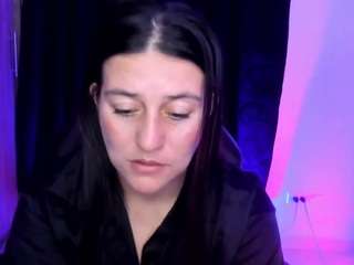 april-johnson's live room