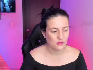 april-johnson's Live Sex Cam Show