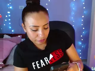 paulinag's Live Sex Cam Show