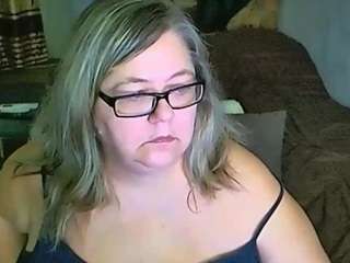 sex2's CamSoda show and profile