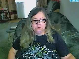 This model is live right now. sex2