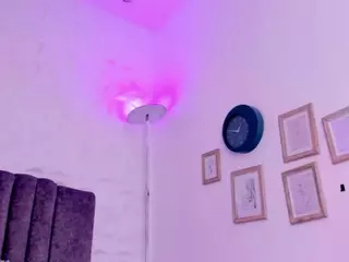 BriannaSalinas's Live Sex Cam Show