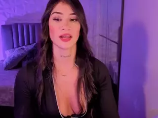BriannaSalinas's Live Sex Cam Show