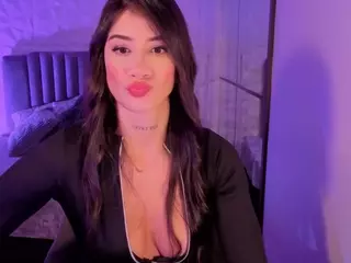 BriannaSalinas's Live Sex Cam Show