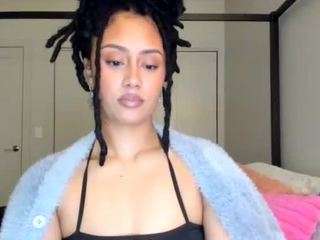 nolababy live webcam on Soda Cams