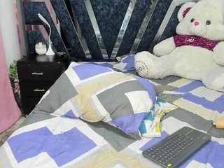 cummylove Live Webcam on CamSoda