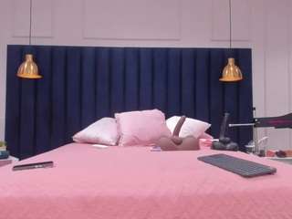 mandybunny's CamSoda show and profile