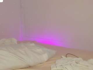 emma-nova webcam model