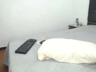 Live webcam model emmilysanderss on Soda Cams