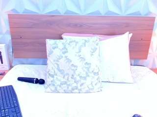 lunaleee Live Webcam on CamSoda