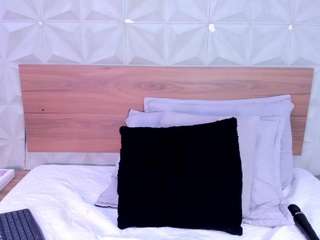 lunaleee live cam profile