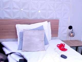 lunaleee Live Webcam on CamSoda