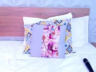 lunaleee's CamSoda show and profile