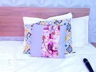 lunaleee's CamSoda show and profile