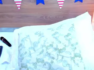 LUNALEEE's Live Sex Cam Show
