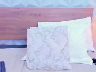 LUNALEEE's Live Sex Cam Show