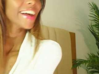 valery-swan Live Webcam on CamSoda