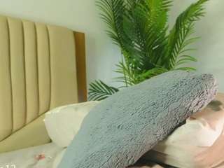 valery-swan Live Webcam on CamSoda