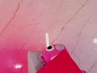 evonye's CamSoda show and profile