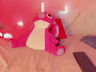 Evonye's Live Sex Cam Show