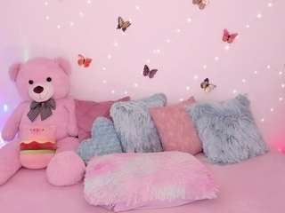 zaratorres Live Webcam on CamSoda