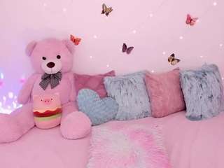 zaratorres Live Webcam on CamSoda