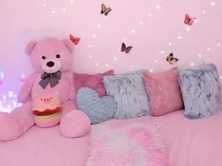 zaratorres Live Webcam on CamSoda