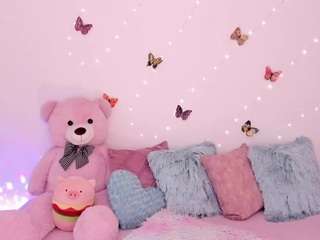 zaratorres Live Webcam on CamSoda