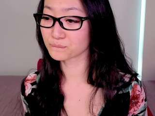 mysweetsofie's CamSoda show and profile