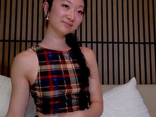 mysweetsofie's CamSoda show and profile