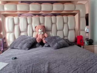 candy-sam28's Live Sex Cam Show