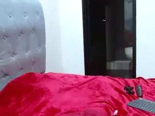rousegaret's Live Sex Cam Show