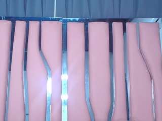 Discover cristallrose69 from CamSoda