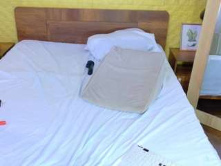 bootyliciousss webcam model